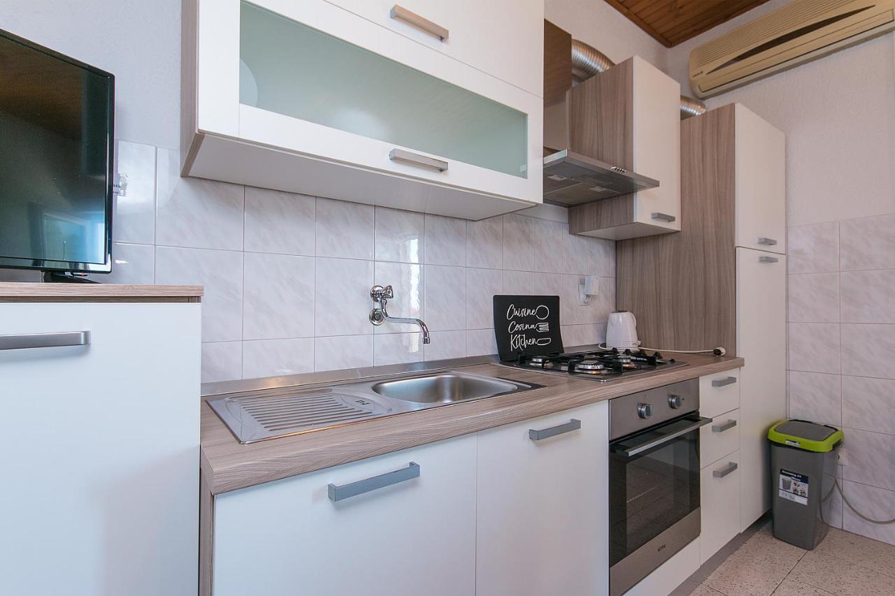 Apartments By The Sea Zivogosce - Blato, Makarska - 1057 Blato  외부 사진