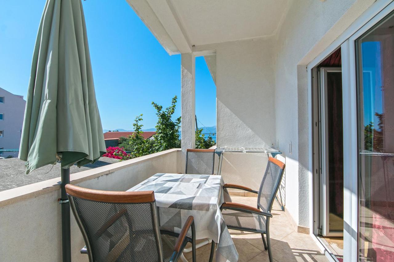 Apartments By The Sea Zivogosce - Blato, Makarska - 1057 Blato  외부 사진