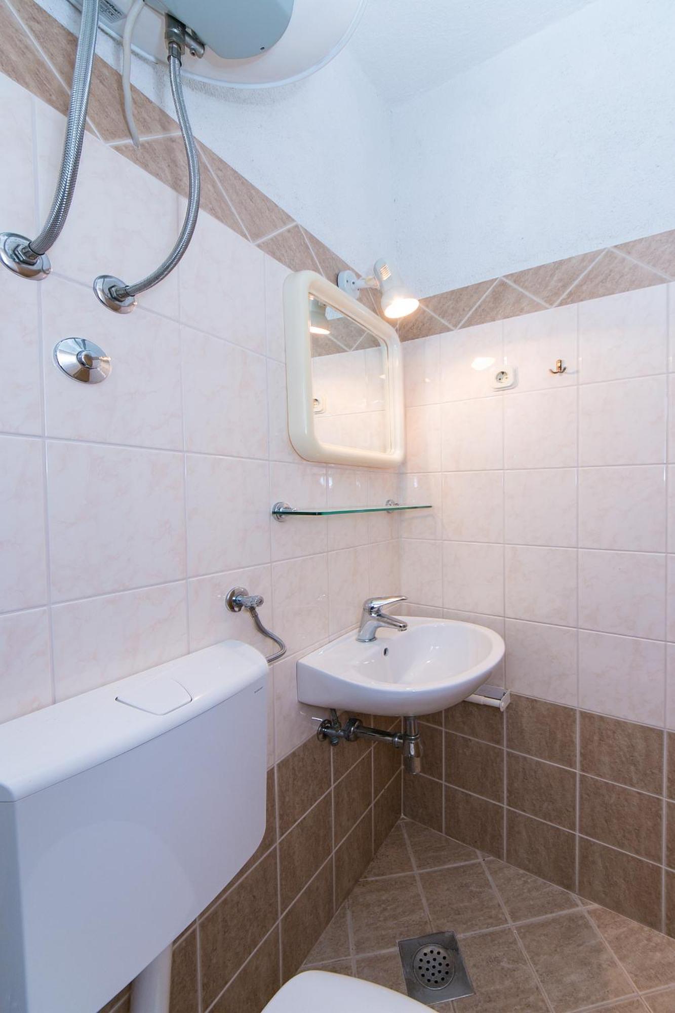 Apartments By The Sea Zivogosce - Blato, Makarska - 1057 Blato  객실 사진
