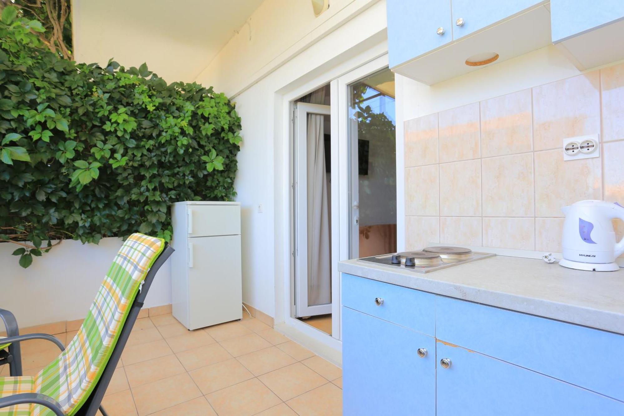Apartments By The Sea Zivogosce - Blato, Makarska - 1057 Blato  객실 사진