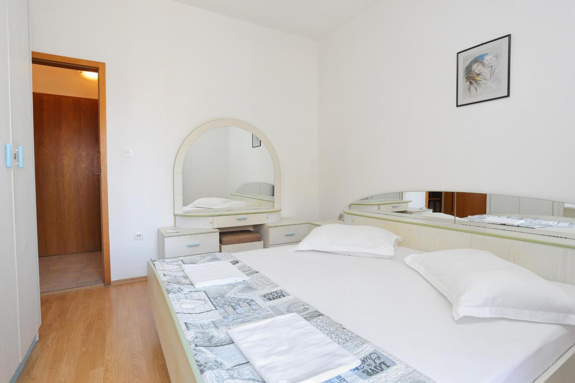 Apartments By The Sea Zivogosce - Blato, Makarska - 1057 Blato  객실 사진